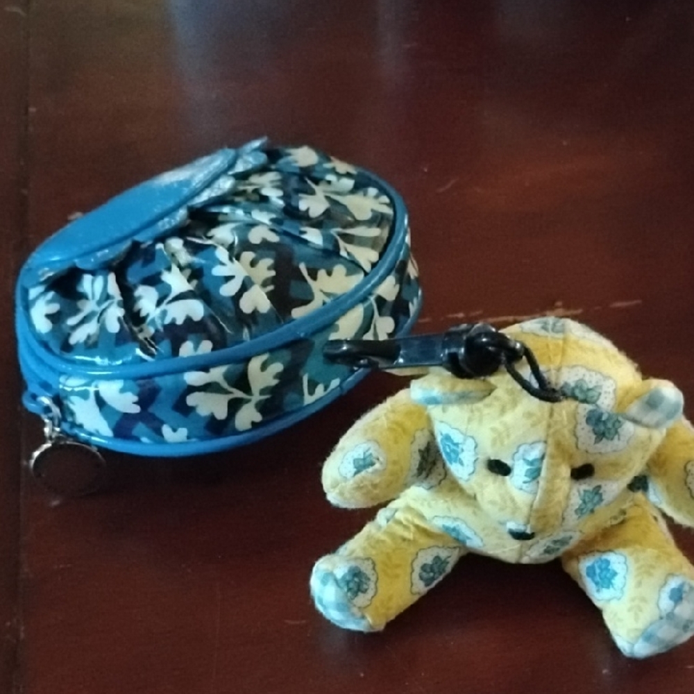 Vera Bradley Blue Floral Card Holder with Yellow Bear Charm